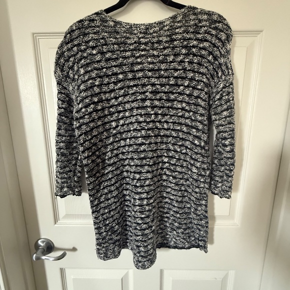 JJill, black and white sweater - Picture 2 of 9